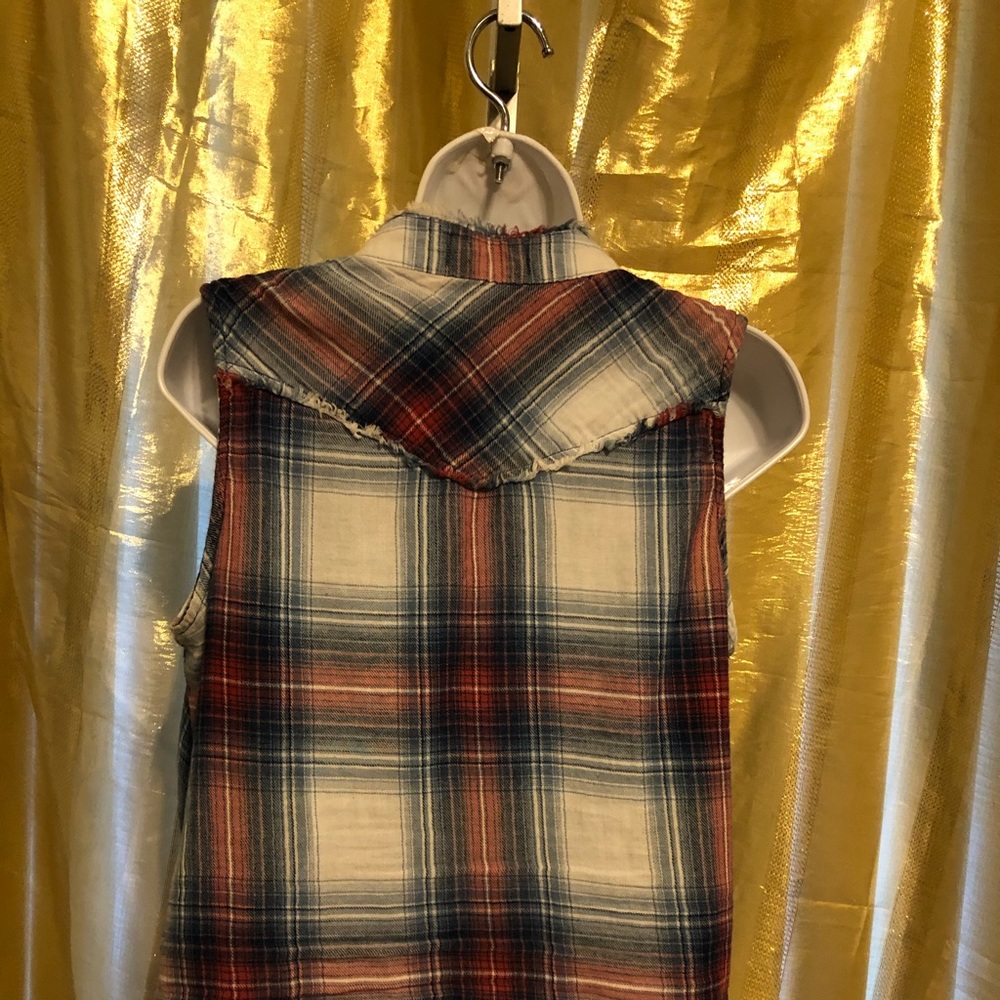 Cloth & stone plaid button and tie front top - Picture 6 of 8